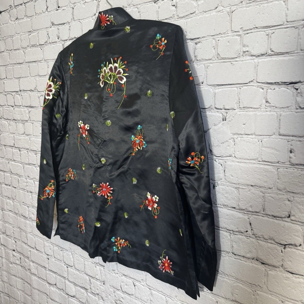 VTG Chinese Plum Blossoms Silk Hand Embroidery Floral Jacket Black Sz Medium/38 - Picture 3 of 11